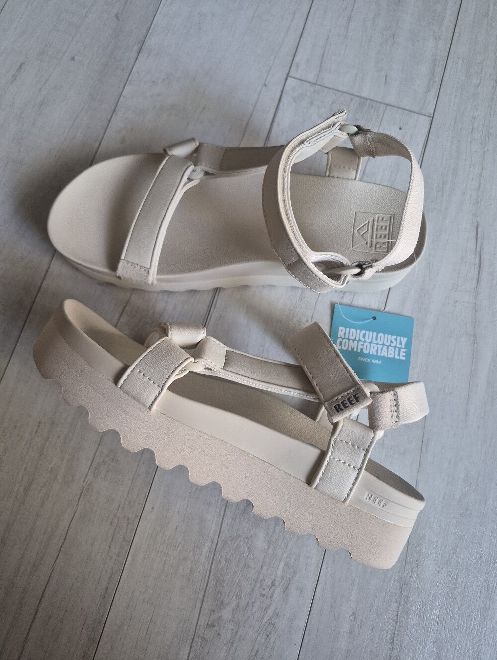REEF NEW Cushion Rem Hi Sandals